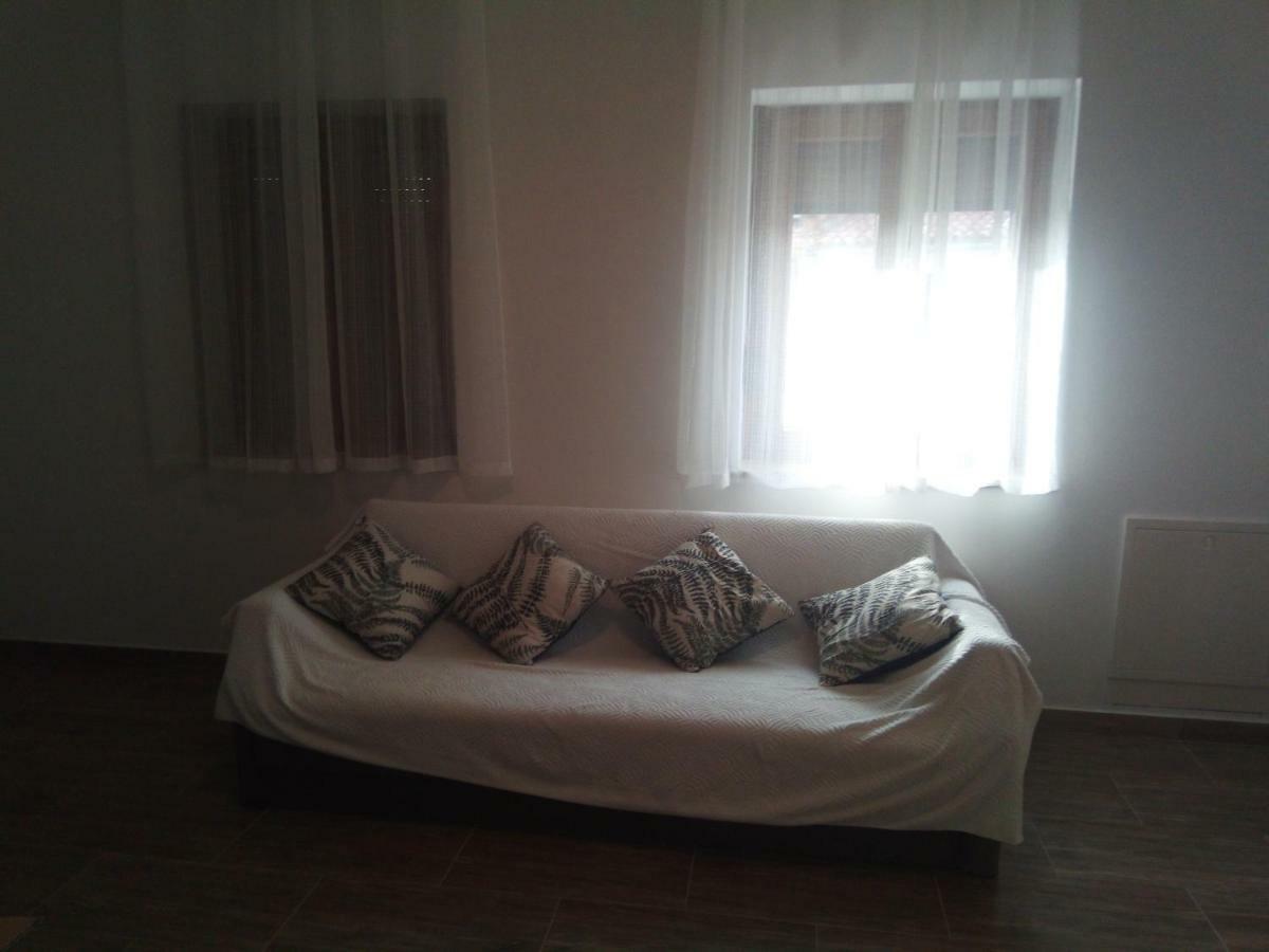 Apartmaji Matazin Črni Kal Exterior foto