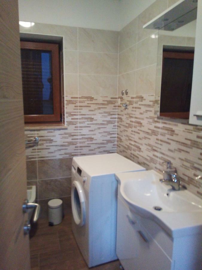 Apartmaji Matazin Črni Kal Exterior foto